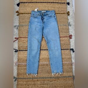 Levi’s Premium Wedgie Jeans Size 25 | Raw Hem Cropped
